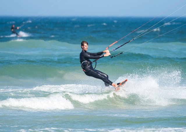 Upwind Varen Kitesurfen: Van Beginner tot Baas op het Water