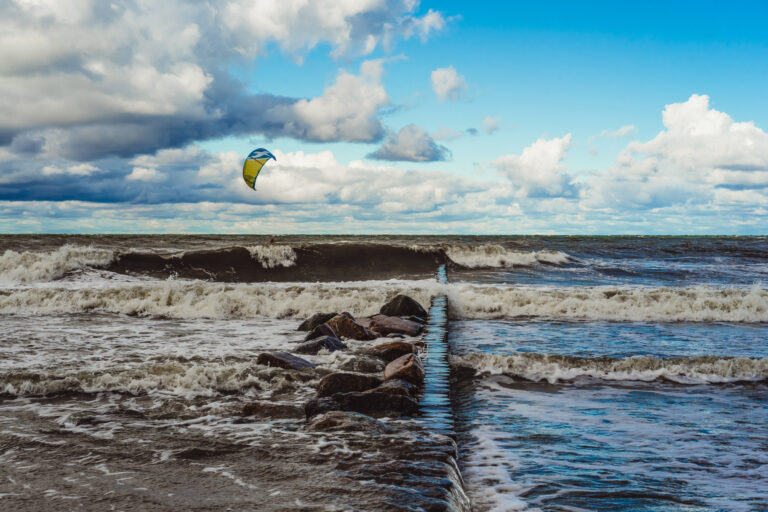 Vier Pasen op het Water: Kitesurfen tijdens het Paasweekend